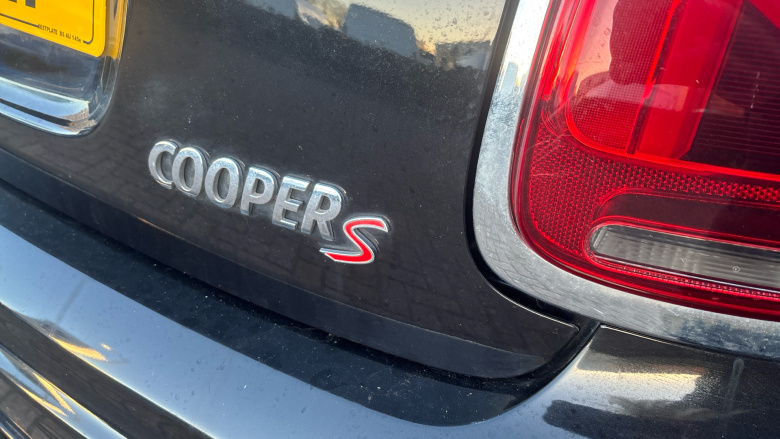 MINI Hatchback 2.0 Cooper S Sport II 3dr Auto Petrol Hatchback